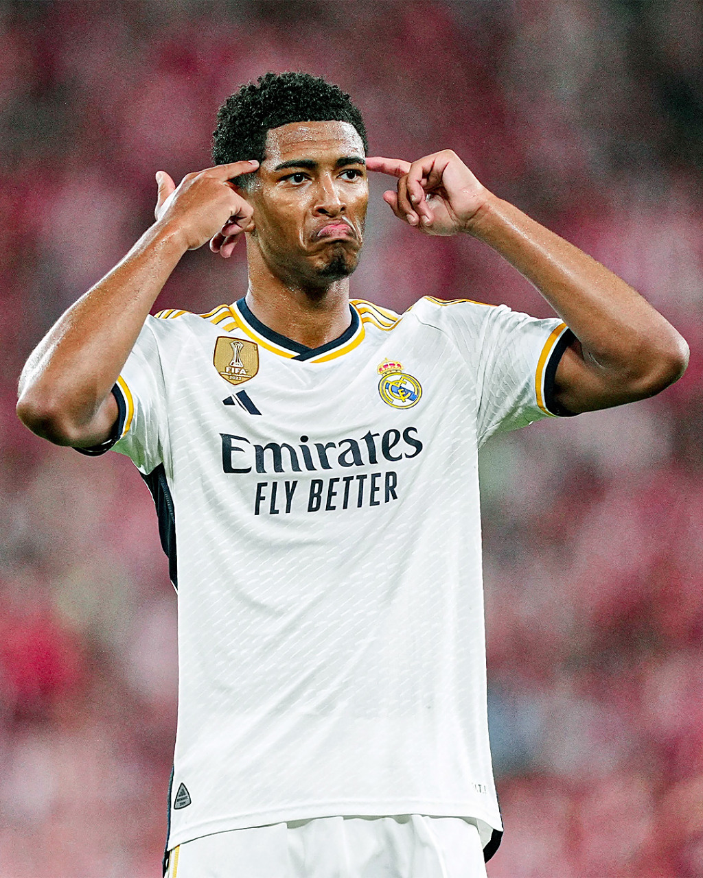 女神驾到！《魔域》周年庆女神服火爆开服，陪您畅游亚特大陆！