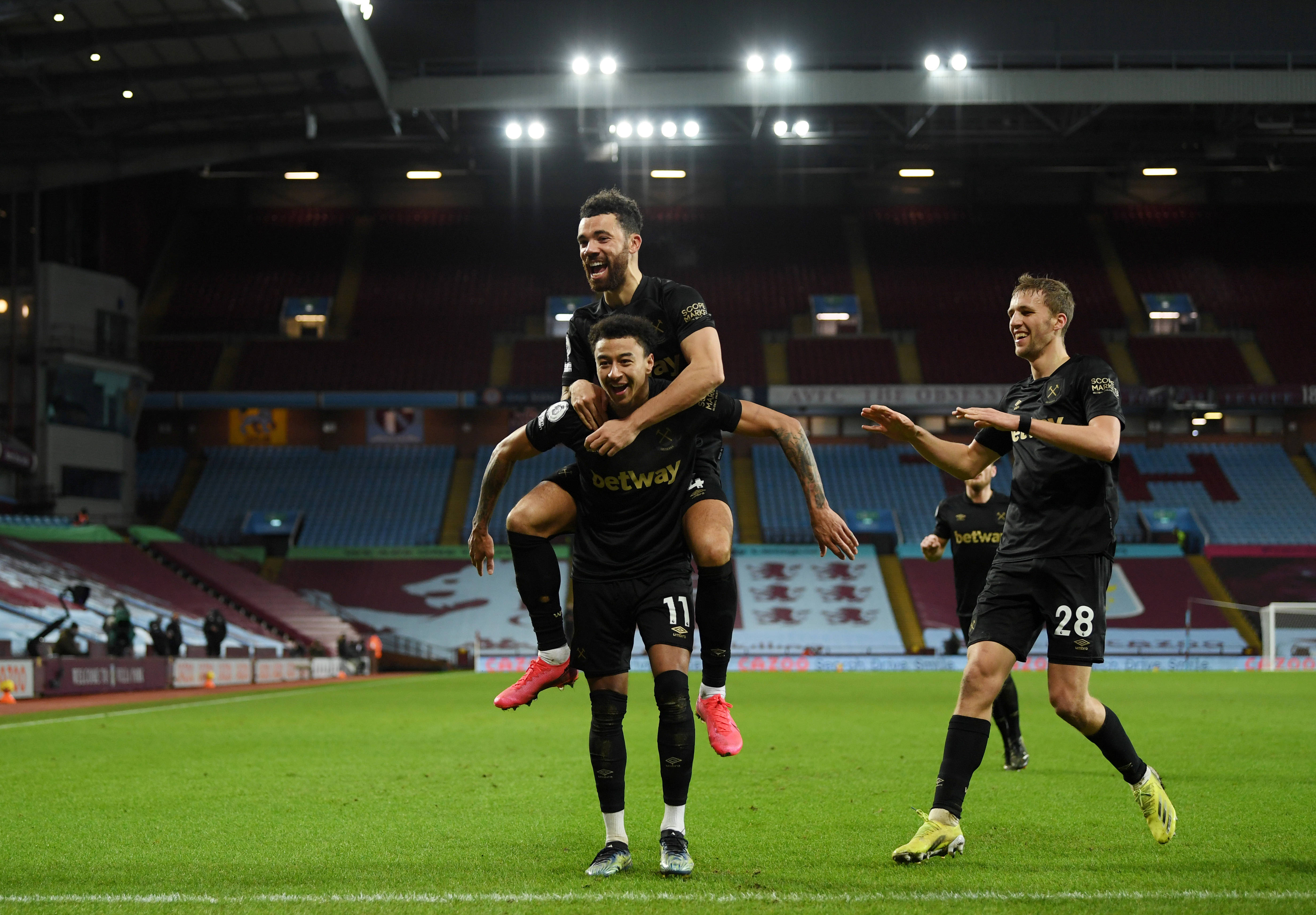 教唆观众攻击选手，恶劣程度远超卢本伟！炫神不认怂，恐将被封杀