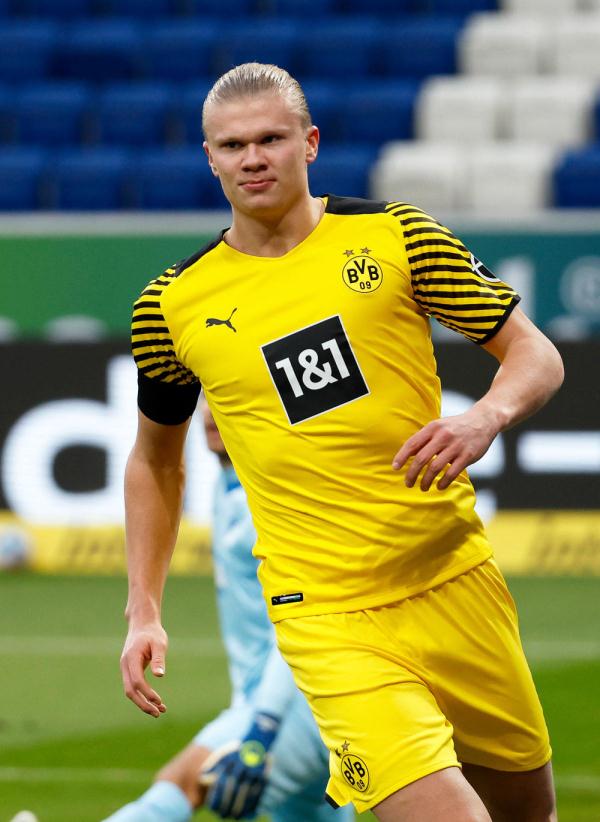 《最终幻想15》删减内容曝光：诺克提斯情绪崩溃 殴打帝国士兵！