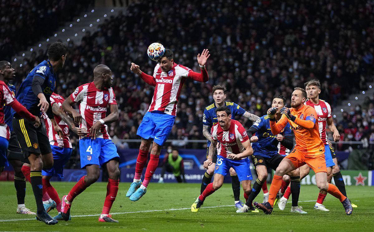 [国内足球]李新宇扑球失误 古斯塔沃轻松破门